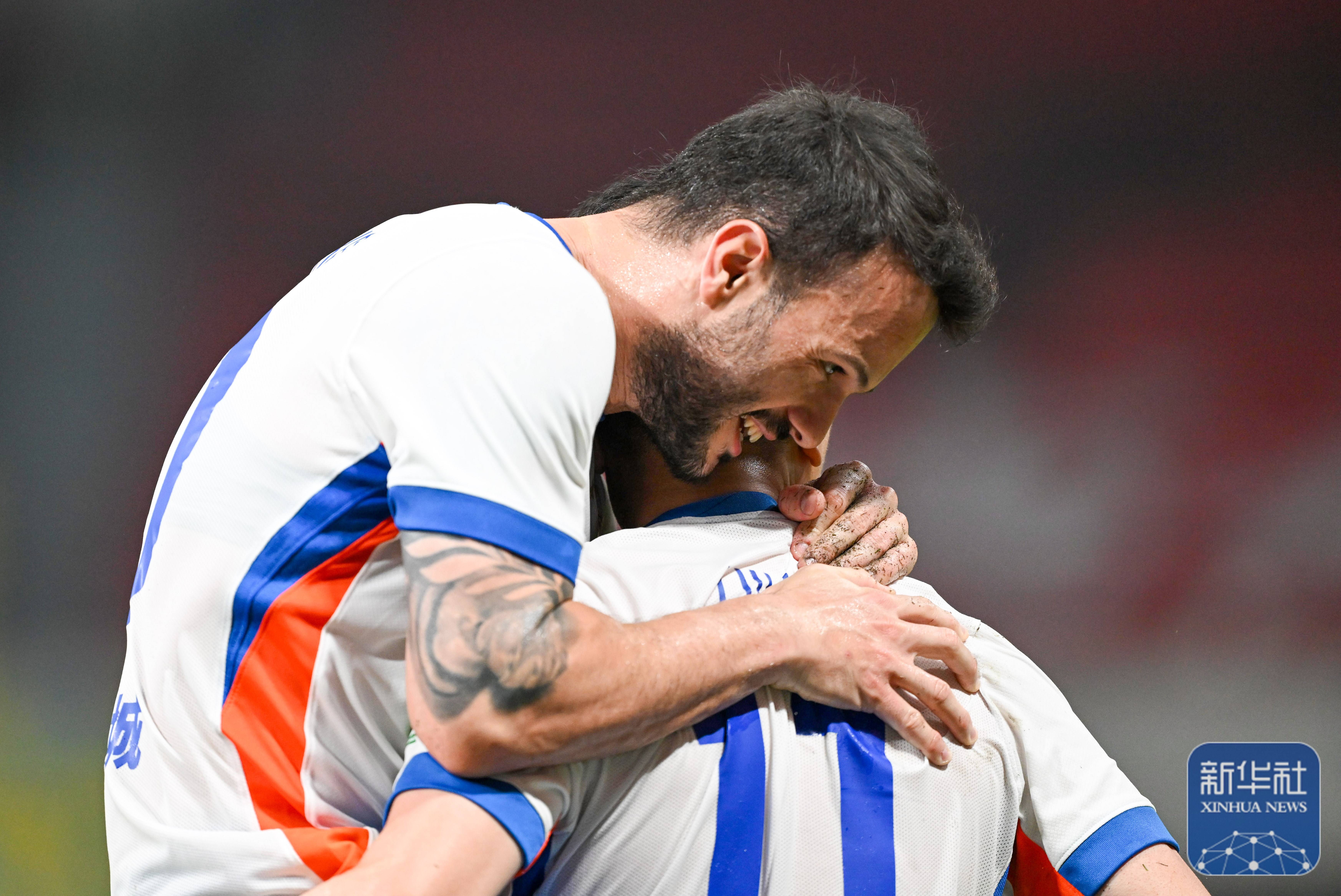 足球丨中超：成都蓉城战胜山东泰山