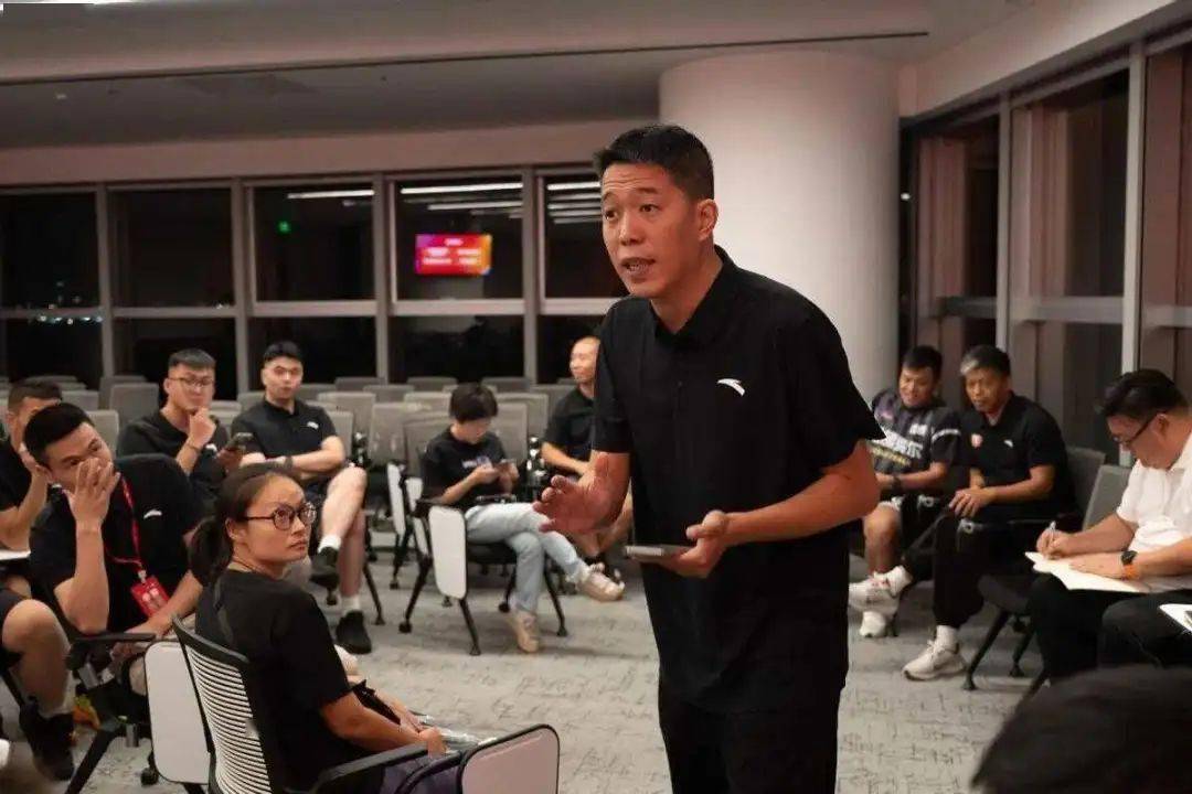 小篮球总决赛绽放鹭岛 是谁为全国百万少年筑起篮球梦